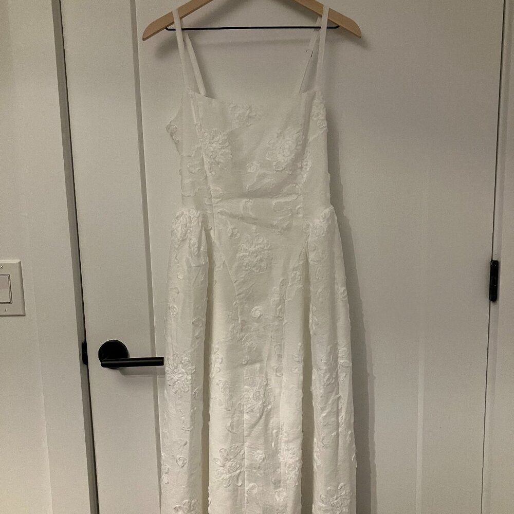 Lulu's White Floral Applique Lace-up Midi Dress ("Teodora"), Size M